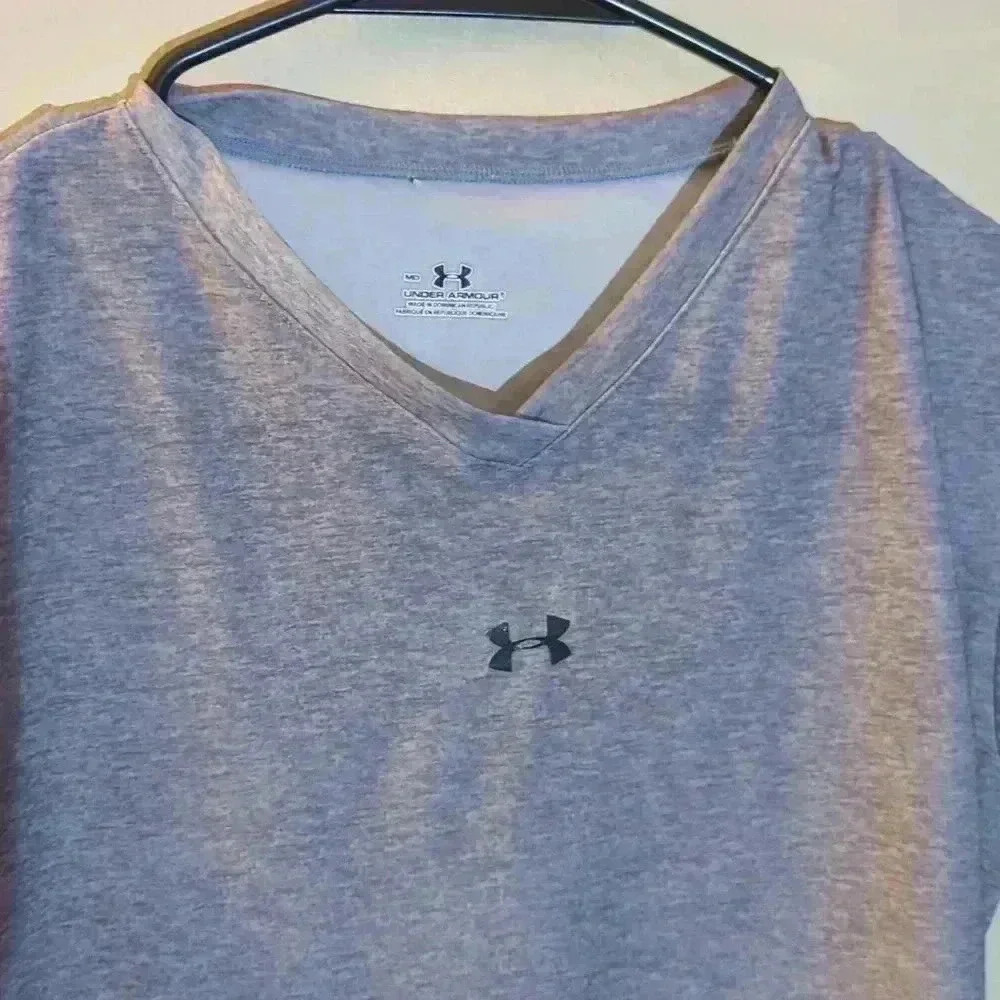 Under Armour shirt, gray, medium - Picture 3 of 7
